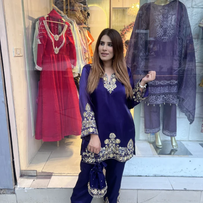 Beautiful 3-piece Outfit (Customized in any colour & size)